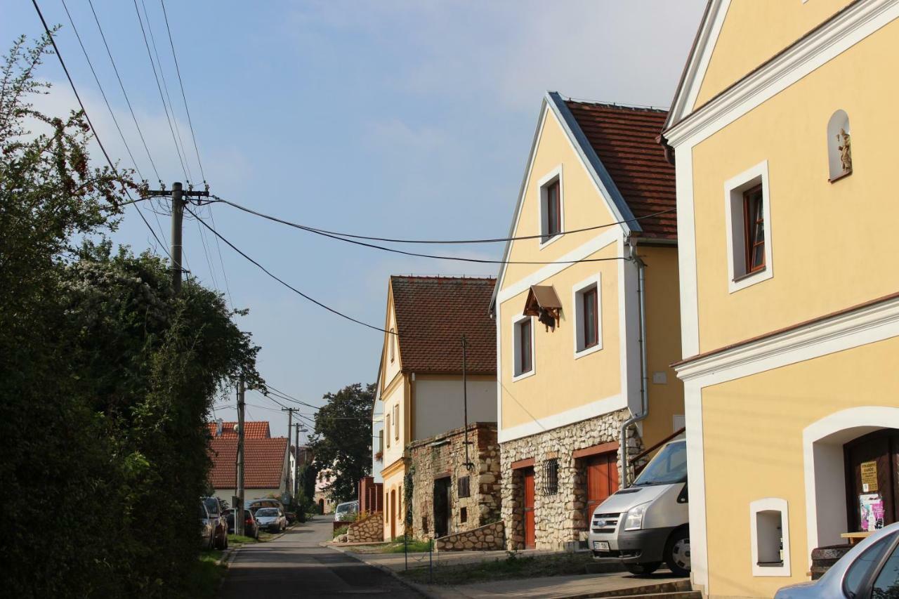 Stylovy Apartman C. 8 U Venuse, Pavlov U Mikulova Buitenkant foto